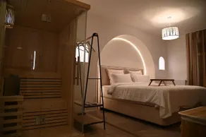 Suite and spa jacuzzi, sauna/IDF - Image 2