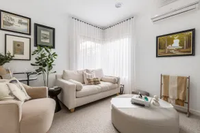 Stylish Guest Suite in Berwick. - Image 2