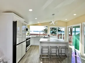Waterfront Home in Bodega Bay! 3Beds, 2Baths & panoramic ocean views - Image 2