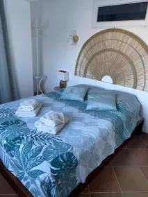 Rustic-chic apartment in the Cévennes, ground floor of a house - Image 3