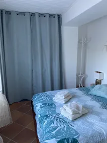 Rustic-chic apartment in the Cévennes, ground floor of a house - Image 4