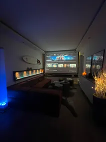 Private Loft with Rooftop & Jacuzzi in City Center - Image 4
