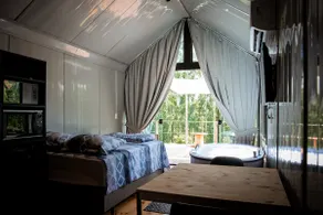 Black Cabin - Image 5