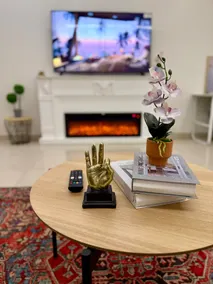 Diar Azhar | TV Smart 65 inch and Netflix - Image 2