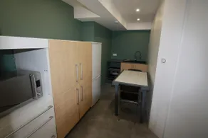 Renovated ground floor apartment - Image 4