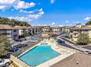 Quiet condo with king suite 4 miles from the beach - Image 3