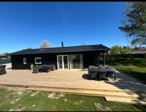 Newly renovated cottage with outdoor hot tub and sauna - Image 2