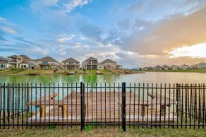 Lakeside Katy Retreat Home! - Image 2