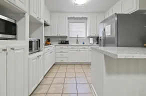 3bd/1bth Quiet Dead End St - Image 4