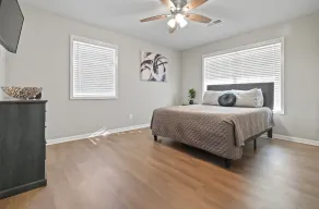 3bd/1bth Quiet Dead End St - Image 3