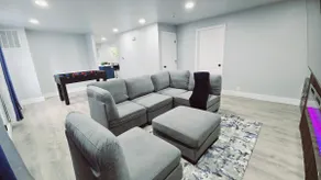 Newly Remodeled Spacious House with Awesome View - Image 2