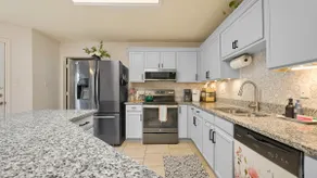 Alamo 18 mins | 6 beds | Pool table | Large yard - Image 2
