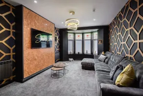 The Onyx Apartment - Image 2