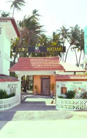 Apartment facing the pool and a short walk from the sea - Image 3