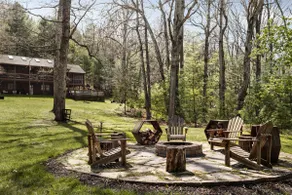 Luxury Log Cabin w/ Hot Tub | Lost River - Image 4