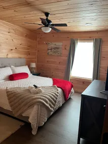 Cozy cabin vibes|2br|2 min to Pigeon Forge Parkway - Image 4