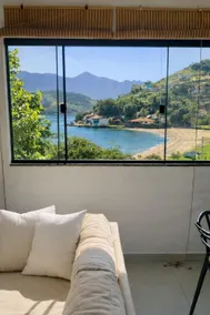 Ocean-view flat with 3 beaches just steps away - Image 4
