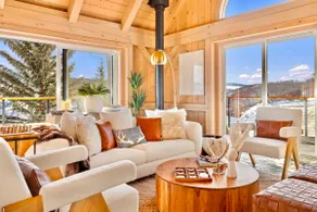 Beautiful Alpine Retreat|Hot Tub & Sauna|360 Views - Image 2