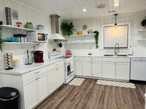 Retro Retreat (Pets Welcome) - Image 2