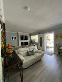 Ozona Beach Getaway | 3BR | Walk to Restaurants - Image 4
