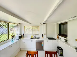 Tiny home on Fanfare - Image 3