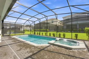 Stunning 10 Bed Home with Themed Rooms Pool - Image 2