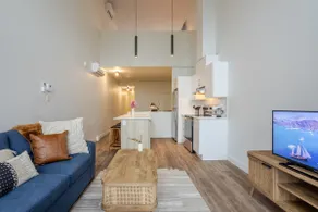 MTL Trendy Hideaway in Rosemont - Image 2