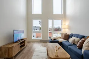 MTL Trendy Hideaway in Rosemont - Image 3