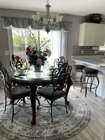 Elegant Home in Edwardsville - Image 3