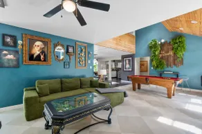 Large Home, 2 King Beds, HotTub, Air Hockey, Games - Image 3