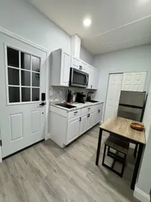 Lakeside Guest House - Image 3