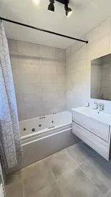 Warm duplex, balcony, spa bath - Image 4