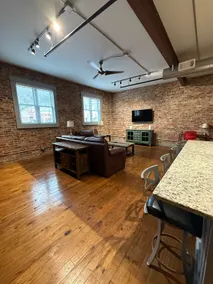 The Velo Loft Apartment in Downtown Calhoun - Image 5
