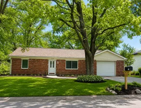 Grand Park | King Suite | Fenced Yard | Sleeps 8 - Image 5