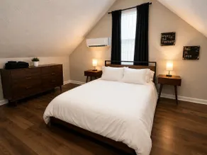 Walk Downtown • King + 2 Queens • Pet Friendly - Image 4