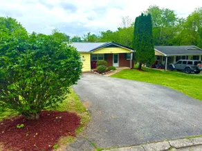 Centralized Modern Home in Johnson City - Image 5