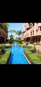 Modern apartment with 5 pools - Image 3