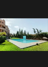 Modern apartment with 5 pools - Image 4