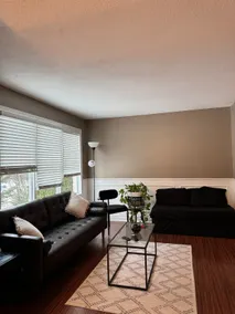 Cozy full house near Western and Masonville mall - Image 2