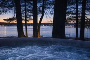 Bear's Den Lakefront Chalet w / Hot Tub Kajaker PaddleBoat WiFi A / C Golf Ski Sled !! - Image 5