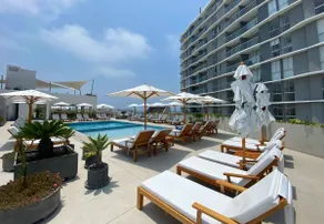 Family apartment in a condominium with a swimming pool - Image 2