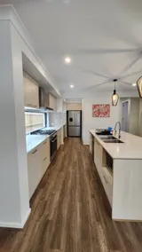 Modern spacious home Wyndham - Image 4