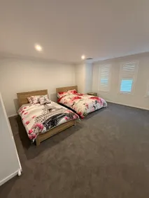 Modern spacious home Wyndham - Image 5