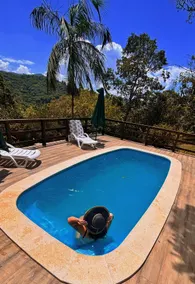Ranch with pool and mountain views - Image 3