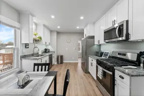 Updated 2-Bedroom Bristol - Image 3