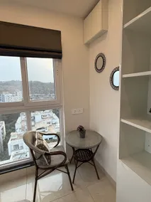 Classy: Studio Apt with Hill & Pond View - Image 4