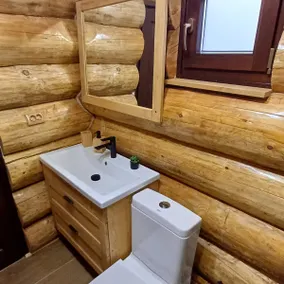 Intimate Chalet - Image 3