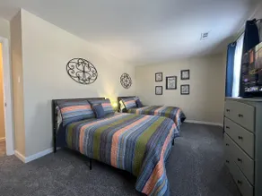 2 Bedroom-Free Parking -Family-Home with 1GB WiFi - Image 4