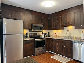 2 Bedroom-Free Parking -Family-Home with 1GB WiFi - Image 2