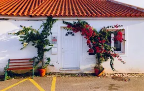Beautiful Small House in Algarve, Portugal - Image 5